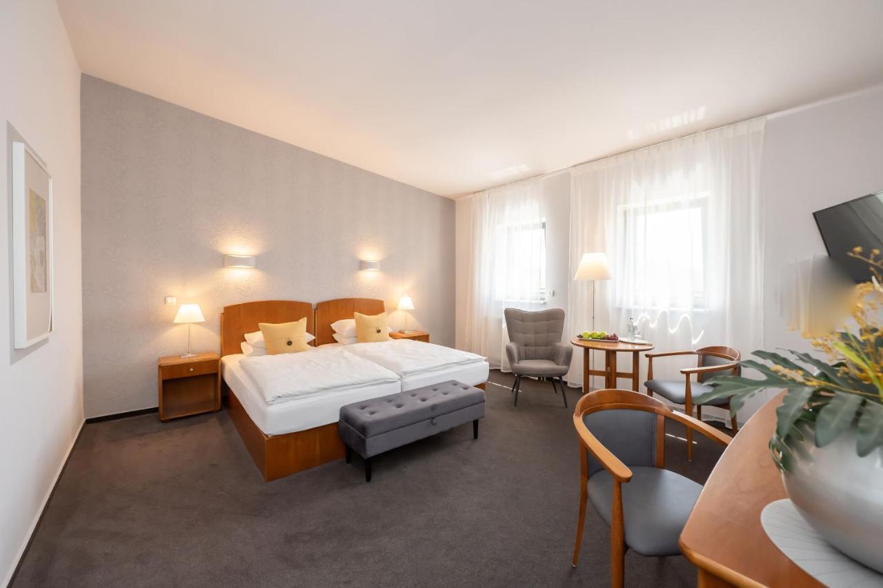 Hotel Moritz An Der Elbe Zeithain Exteriör bild