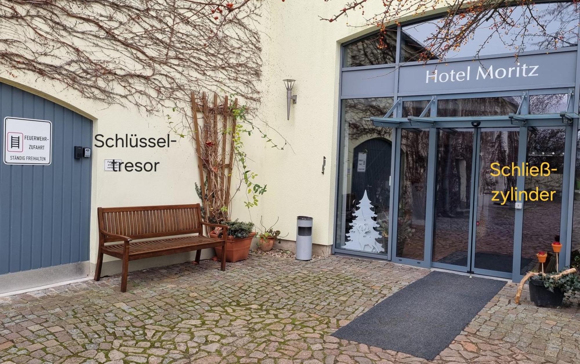 Hotel Moritz An Der Elbe Zeithain Exteriör bild